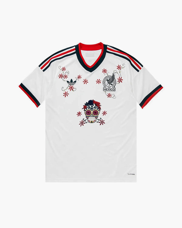 Mexico hand-embroidered football shirt in white / red, front view — CRID